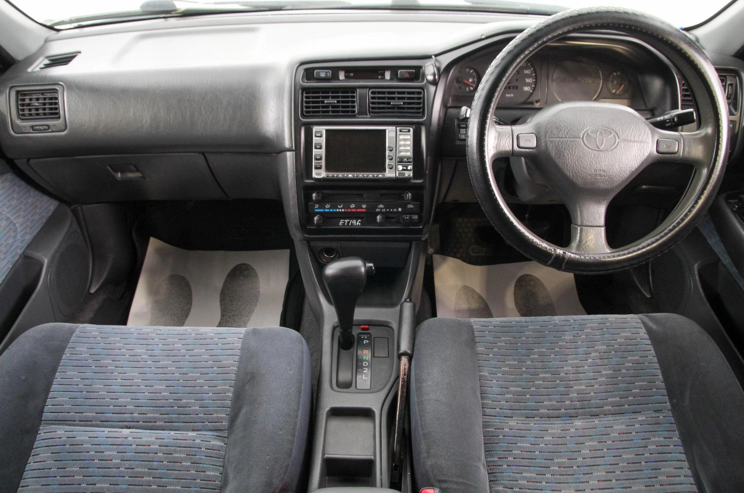 Toyota Caldina 7 из 21