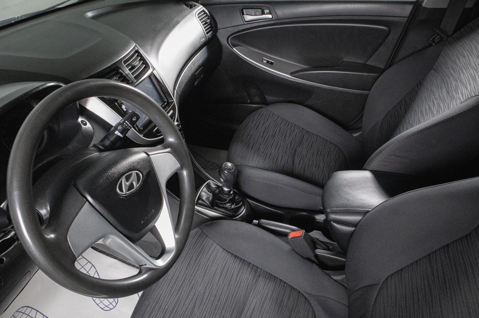 Hyundai Solaris 8 из 17