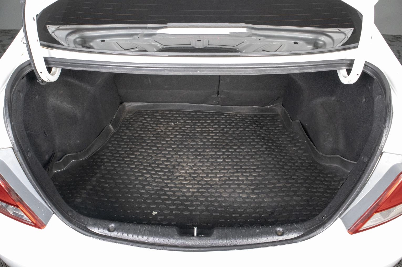 Hyundai Solaris 17 из 17