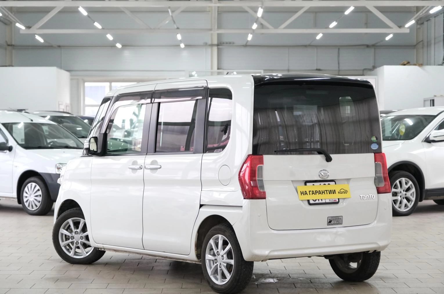 Daihatsu Tanto 4 из 23