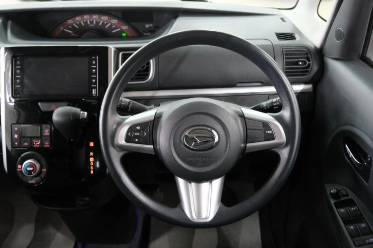Daihatsu Tanto 11 из 23