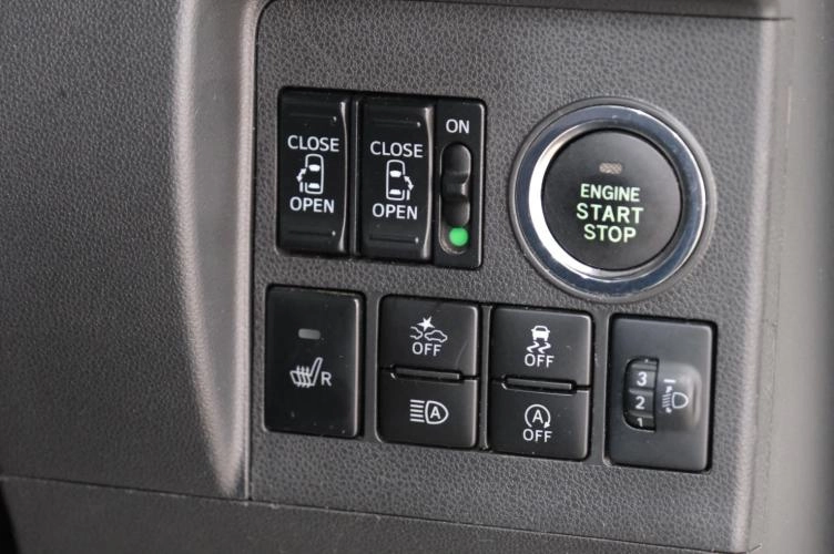 Daihatsu Tanto 9 из 23