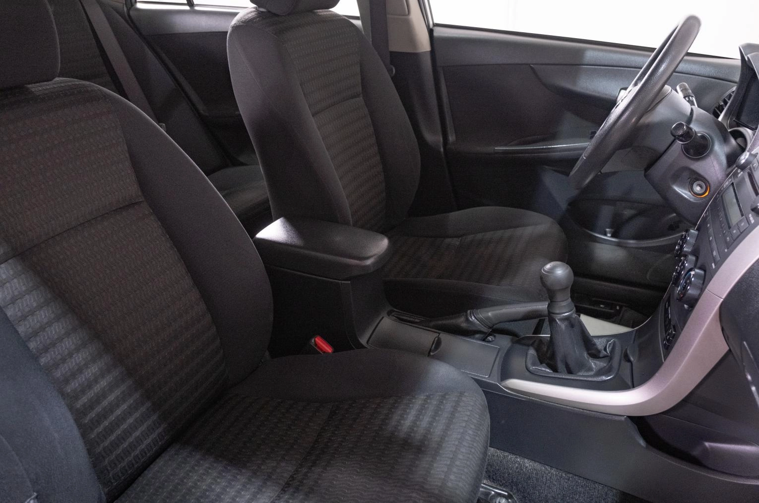 Toyota Corolla 17 из 20