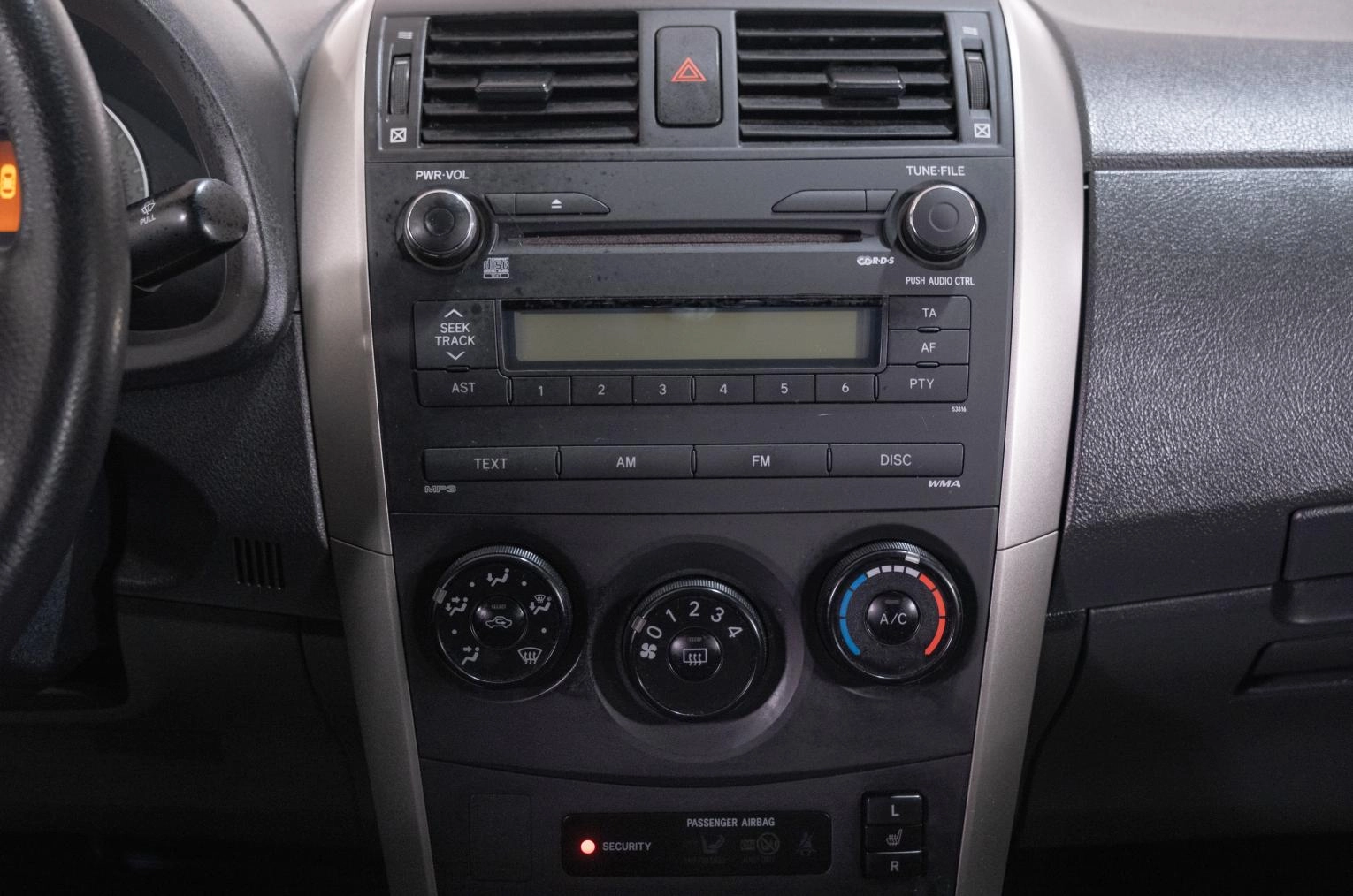 Toyota Corolla 15 из 20