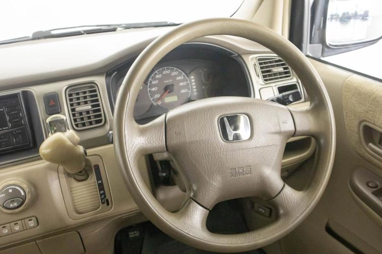 Honda Stepwgn 10 из 16