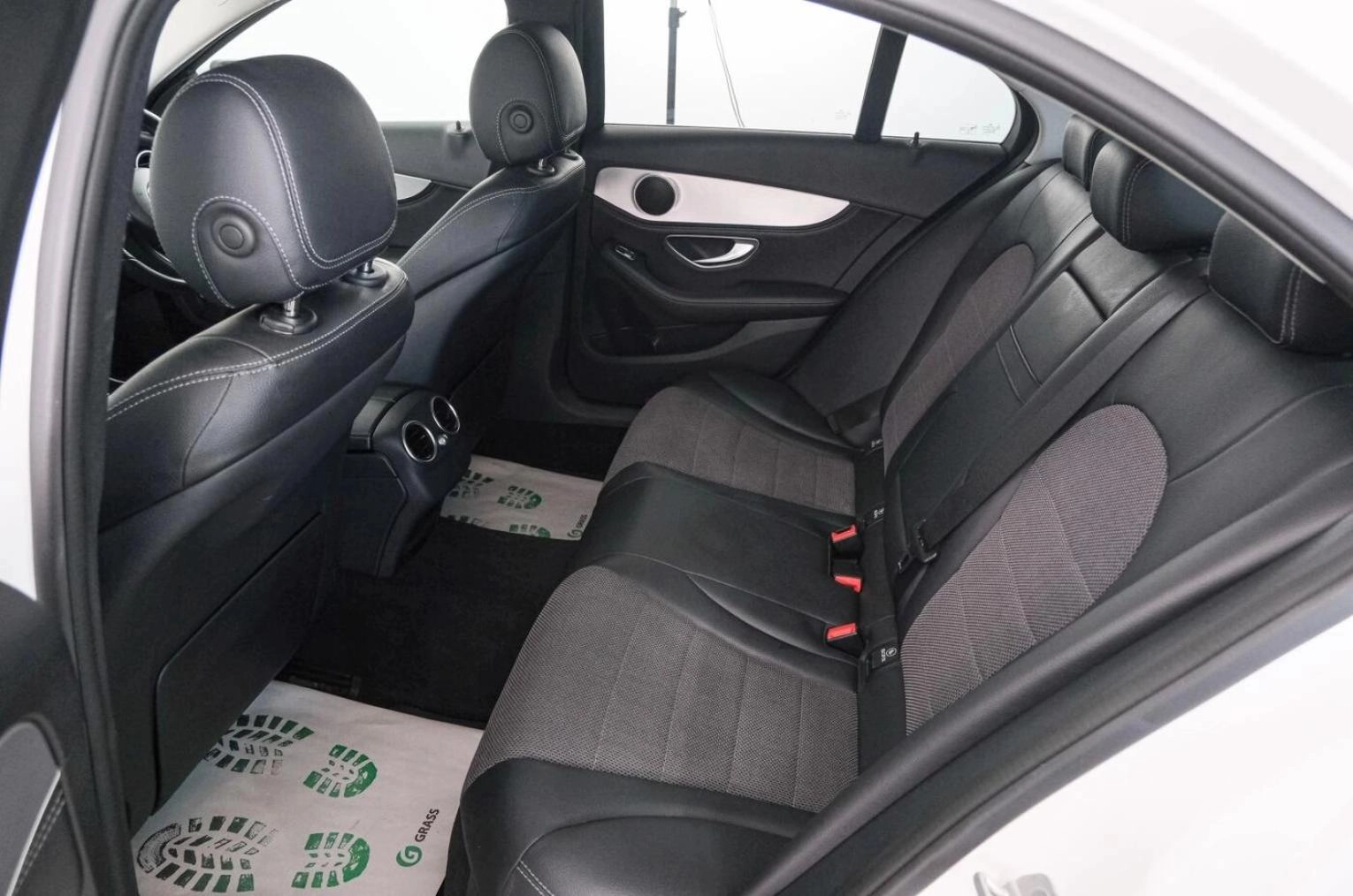 Mercedes-Benz C-класс 20 из 22