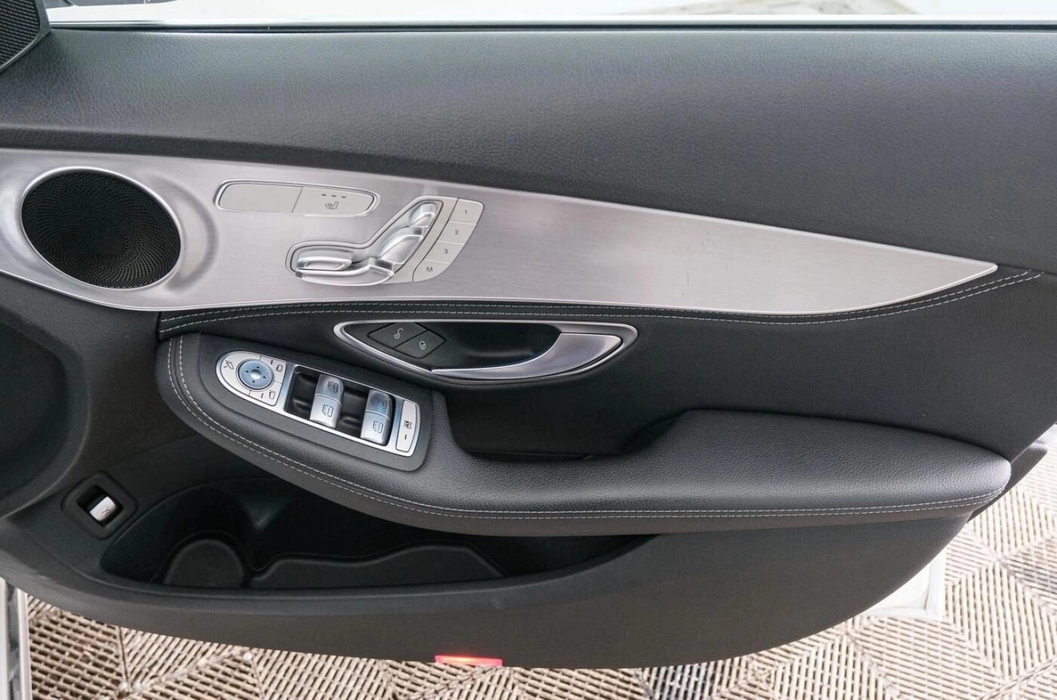 Mercedes-Benz C-класс 19 из 22