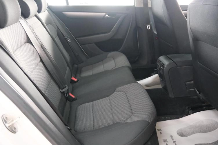 Volkswagen Passat 28 из 29