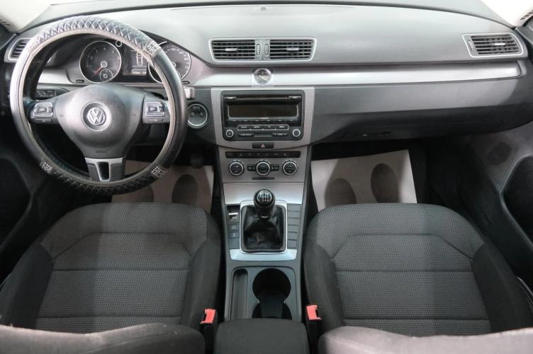 Volkswagen Passat 18 из 29