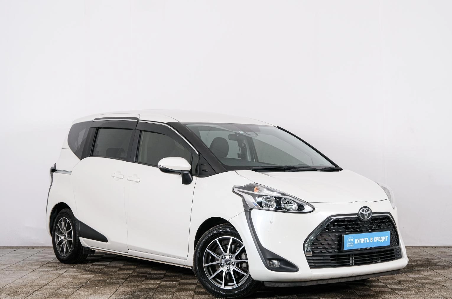 Toyota Sienta 1 из 22