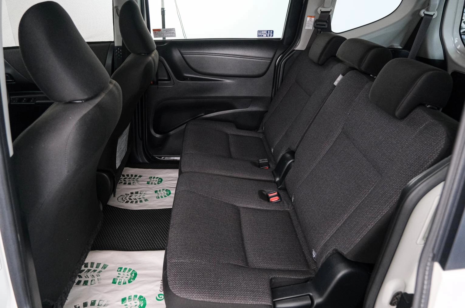 Toyota Sienta 21 из 22