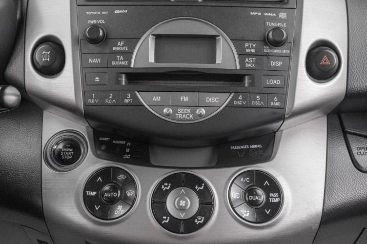 Toyota RAV4 15 из 18