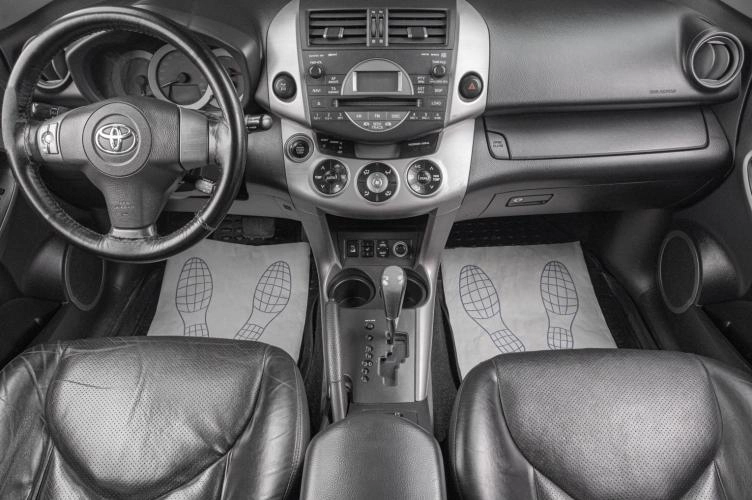 Toyota RAV4 12 из 18