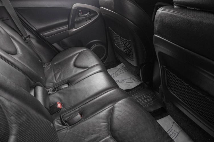 Toyota RAV4 9 из 18