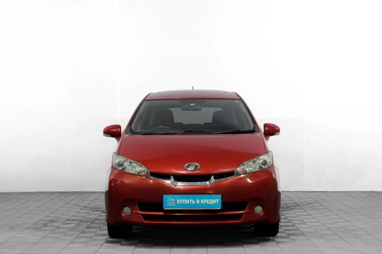 Toyota Wish 2 из 5