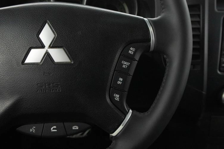 Mitsubishi Pajero 17 из 23