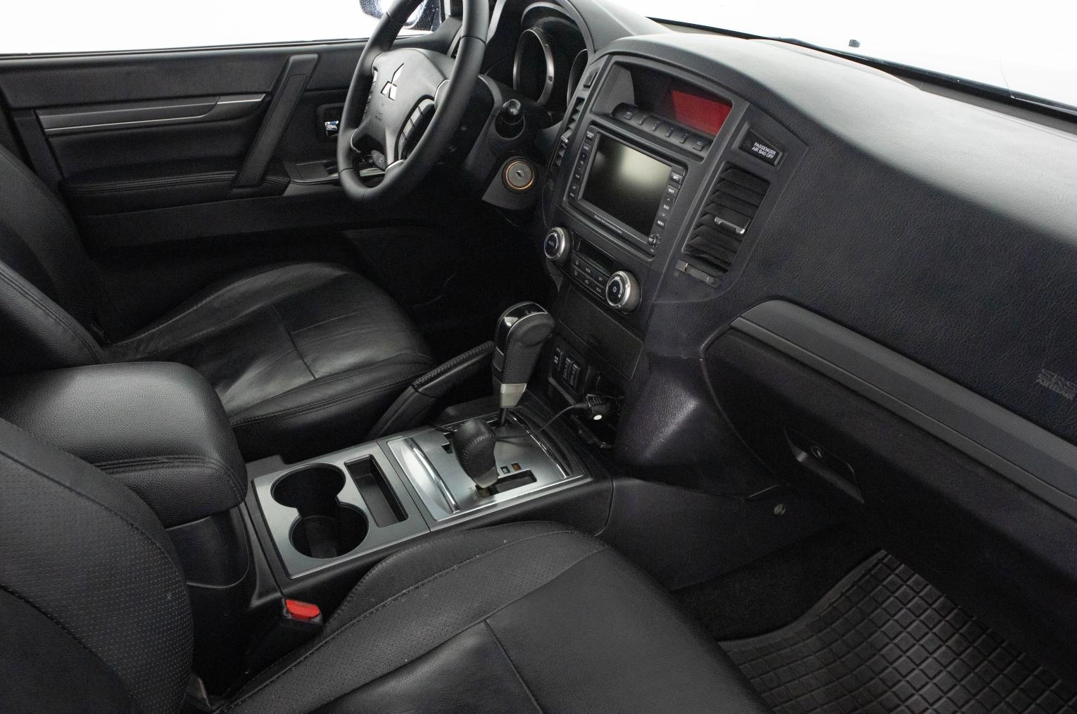 Mitsubishi Pajero 11 из 23