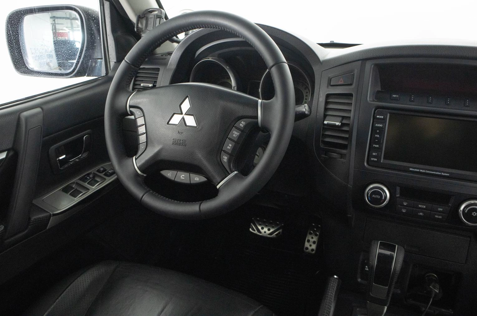 Mitsubishi Pajero 12 из 23