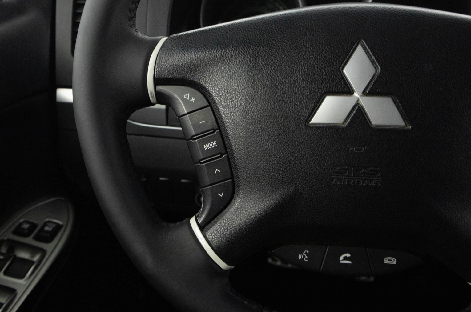 Mitsubishi Pajero 16 из 23