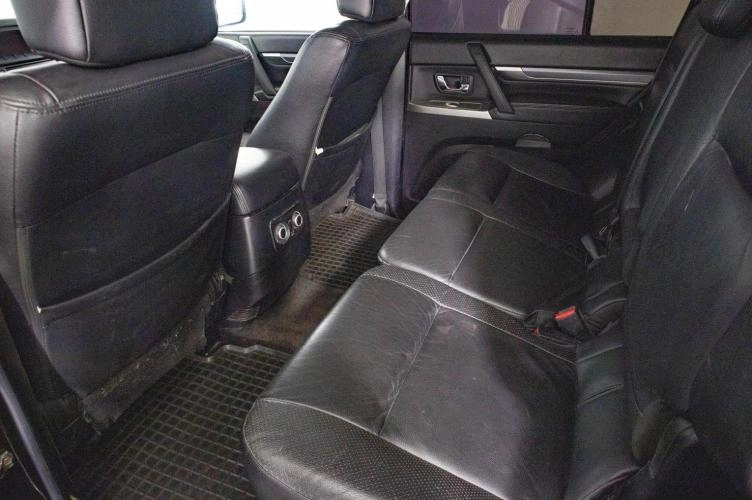 Mitsubishi Pajero 9 из 23