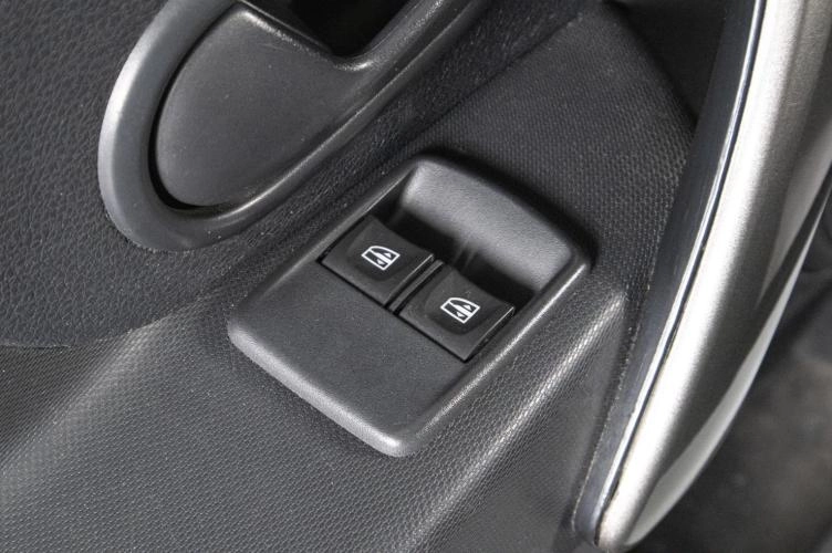 Renault Logan 7 из 17