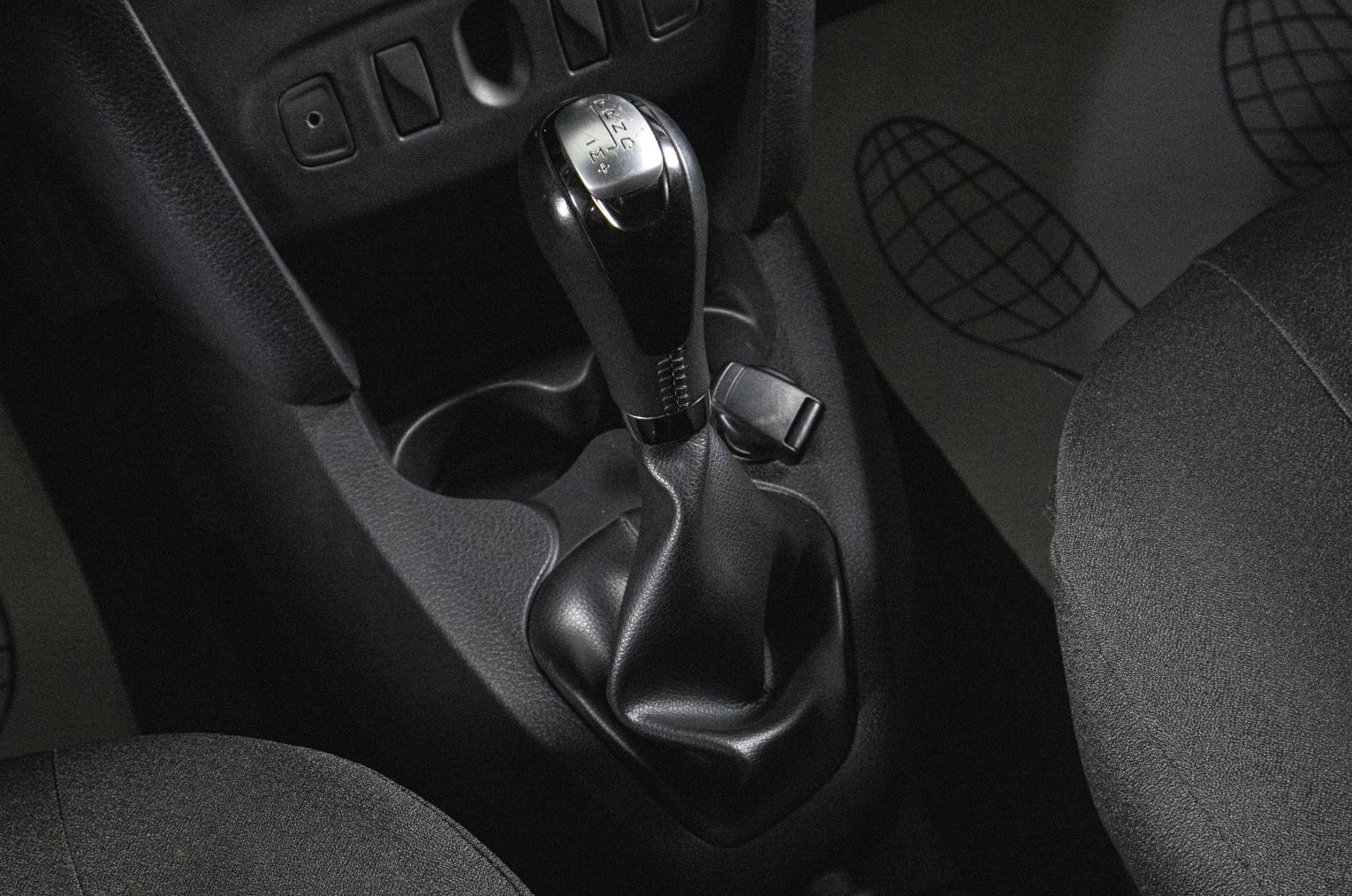 Renault Logan 14 из 17