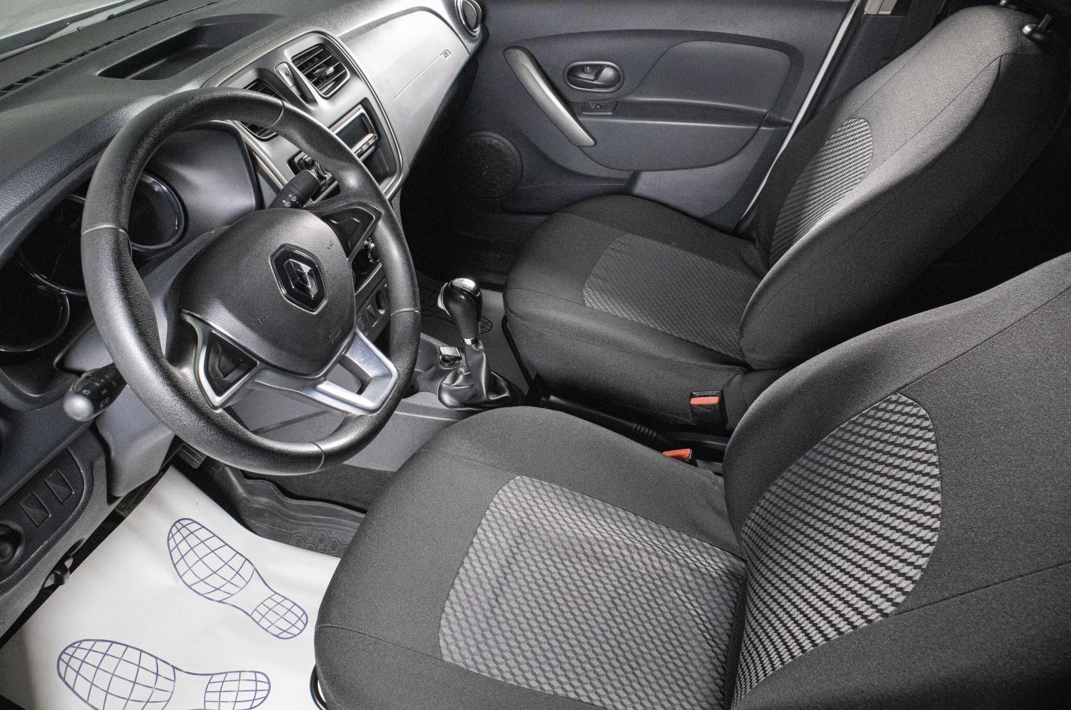 Renault Logan 8 из 17