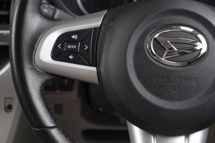 Daihatsu Cast 10 из 19