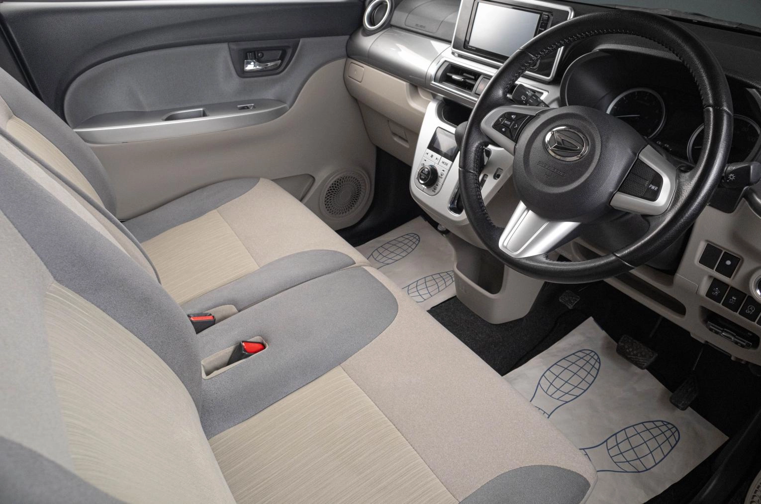 Daihatsu Cast 8 из 19