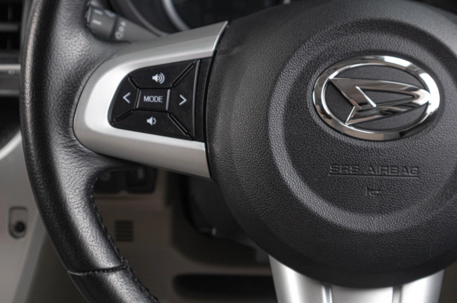 Daihatsu Cast 10 из 19