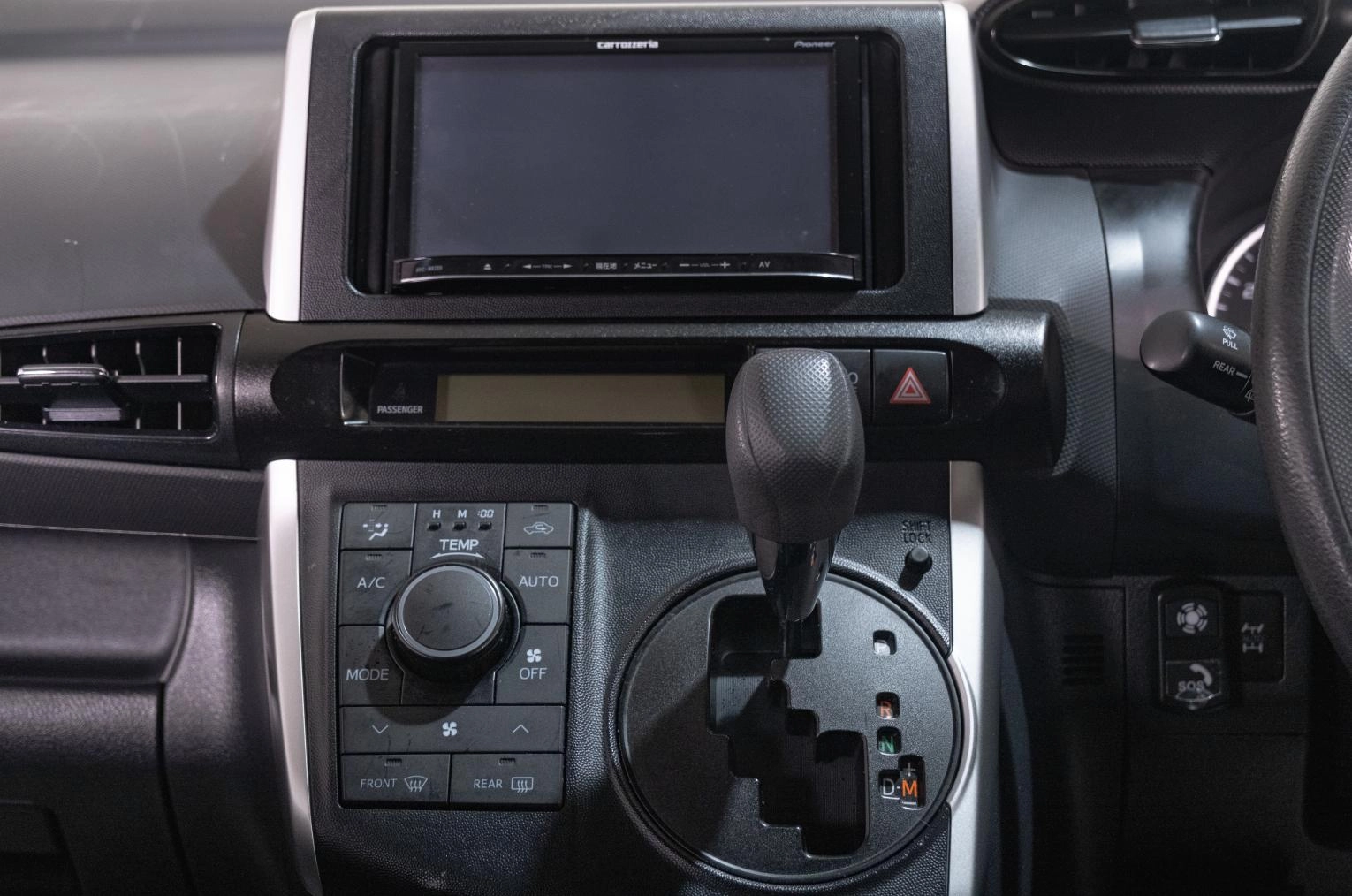 Toyota Wish 12 из 19