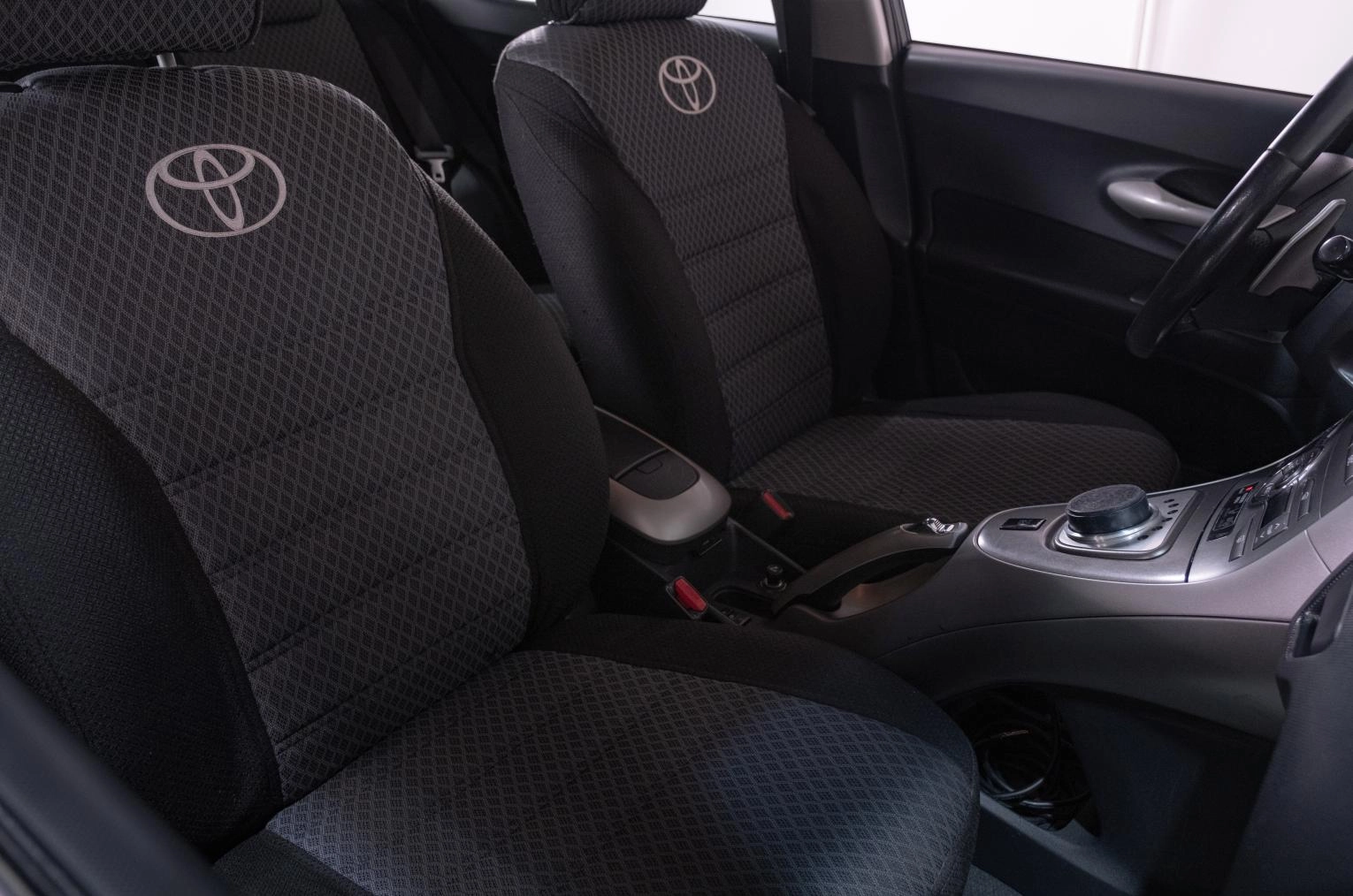 Toyota Auris 18 из 21