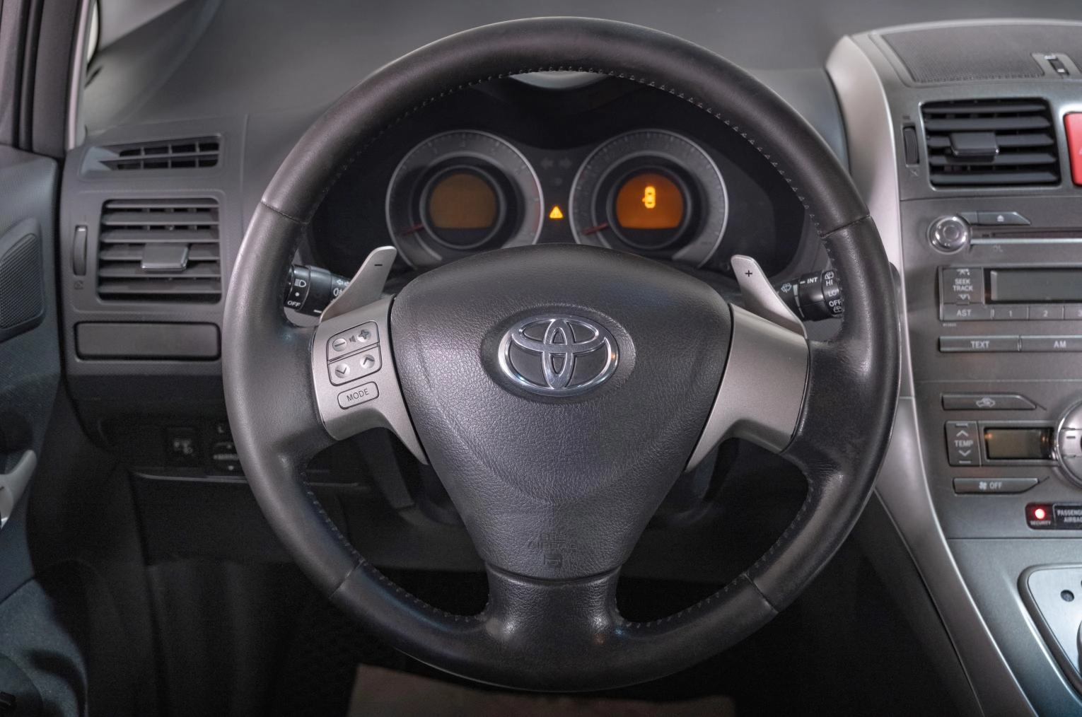 Toyota Auris 11 из 21