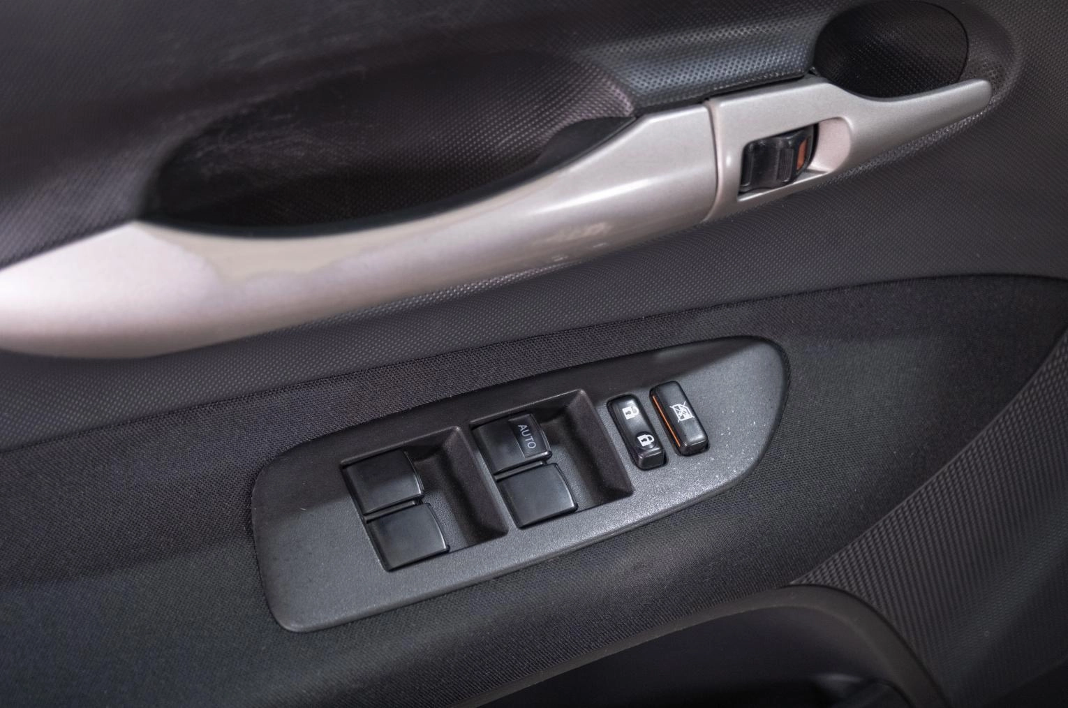 Toyota Auris 17 из 21