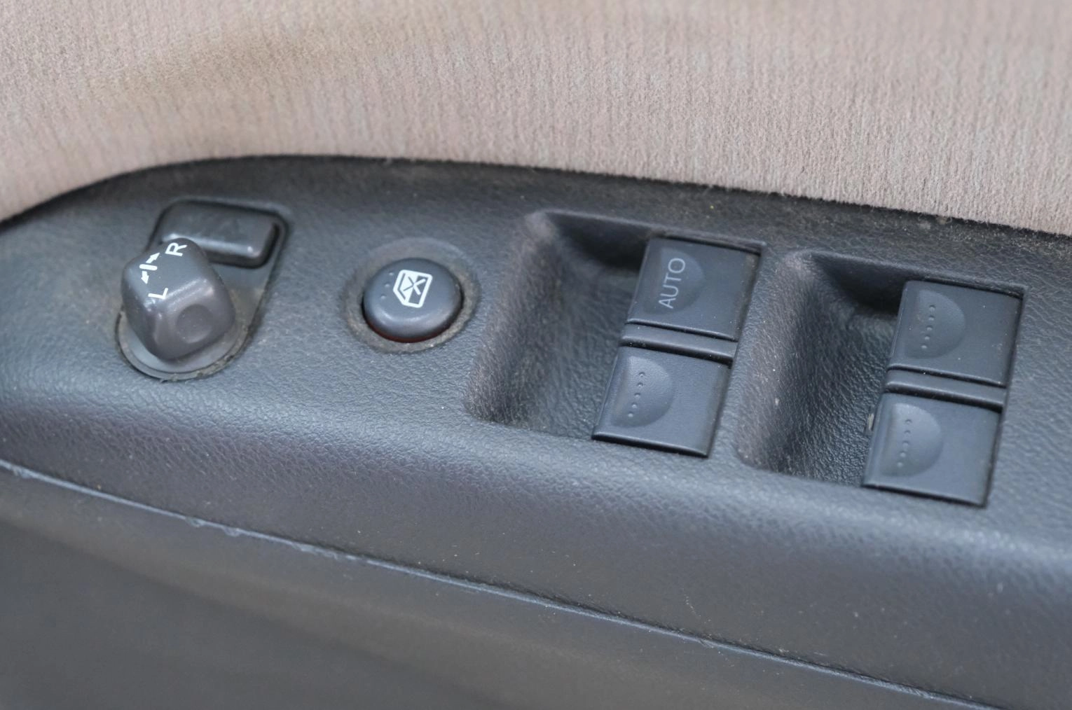 Honda Life 8 из 19