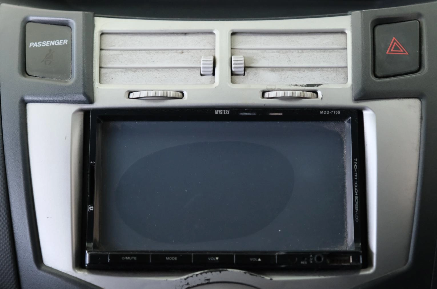 Toyota Vitz 13 из 21