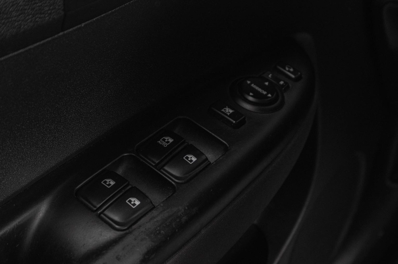 Hyundai i20 9 из 19