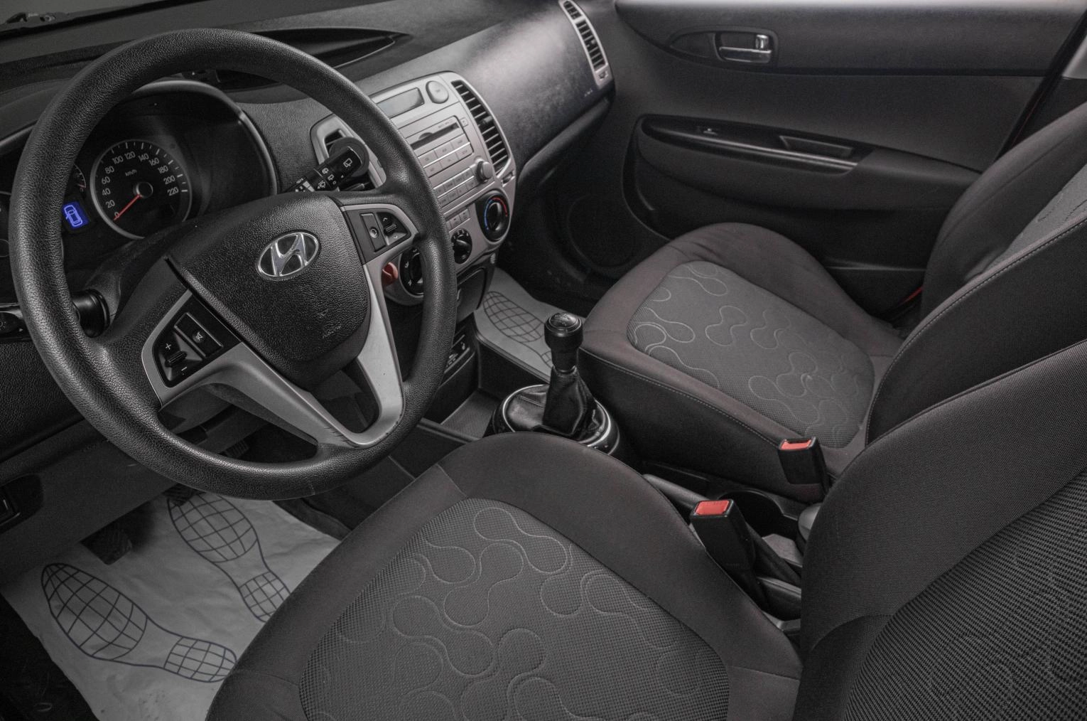 Hyundai i20 8 из 19