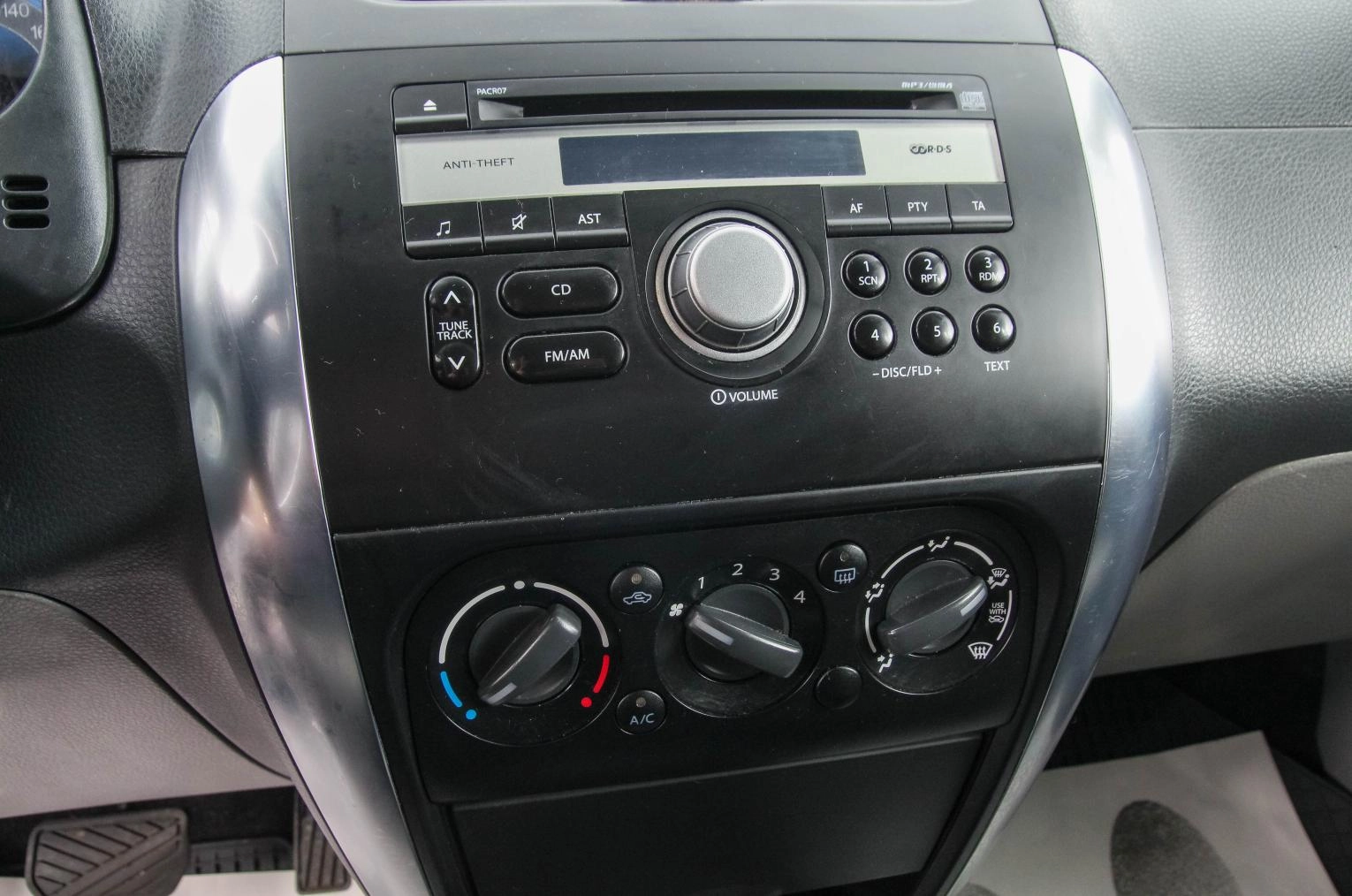 Suzuki SX4 18 из 24