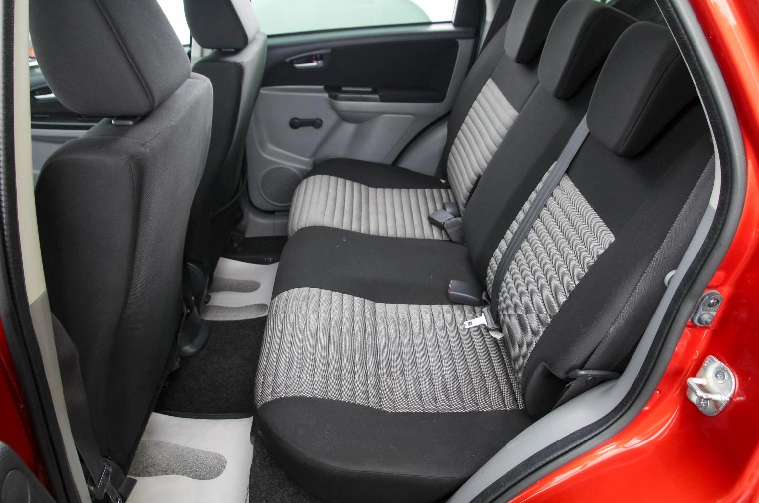 Suzuki SX4 22 из 24