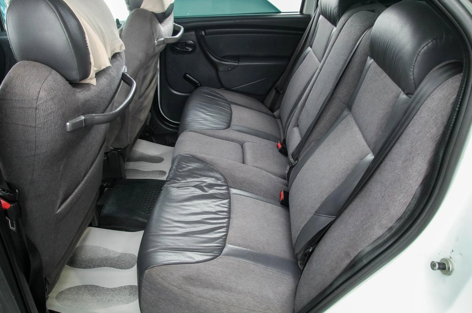 Renault Logan 19 из 21