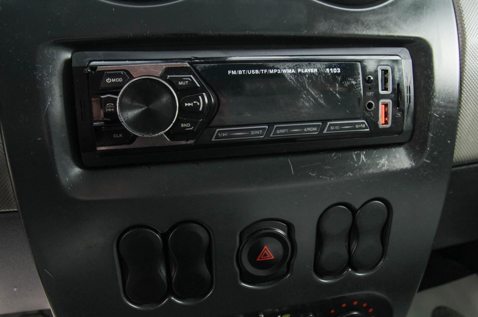 Renault Logan 14 из 21