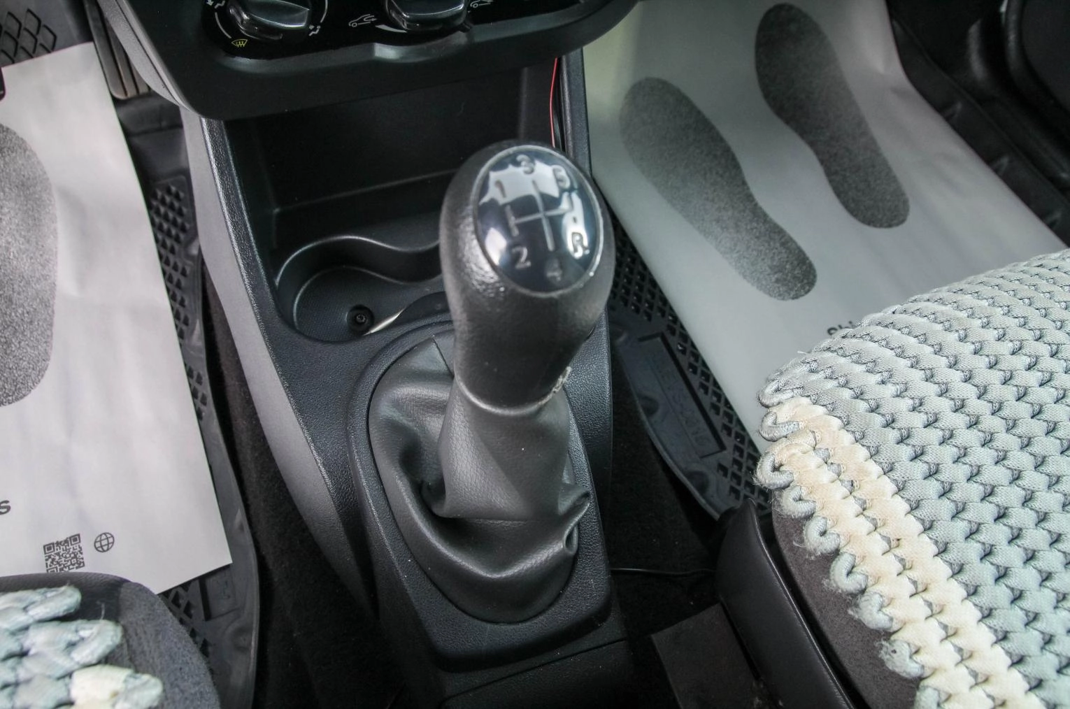 Renault Logan 16 из 21