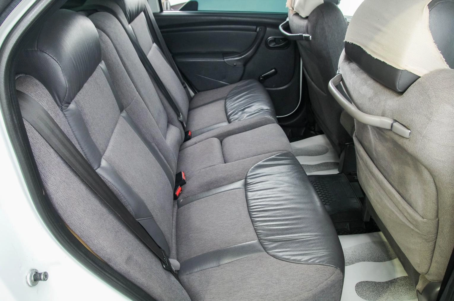 Renault Logan 20 из 21