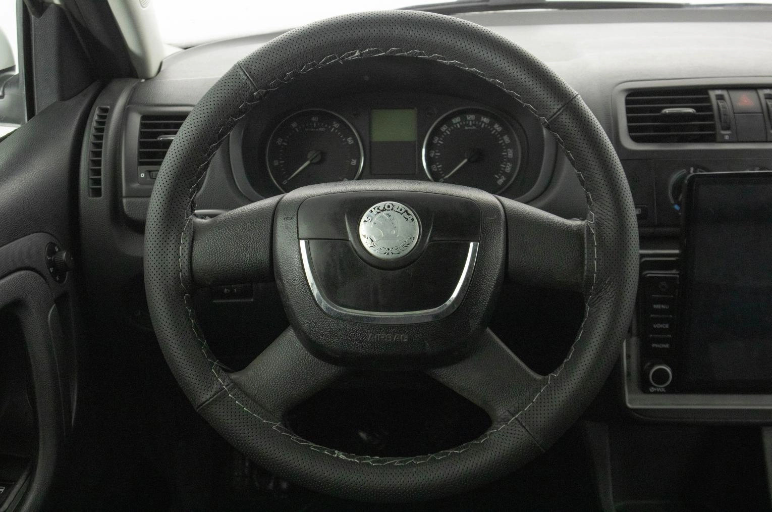Skoda Fabia 15 из 21