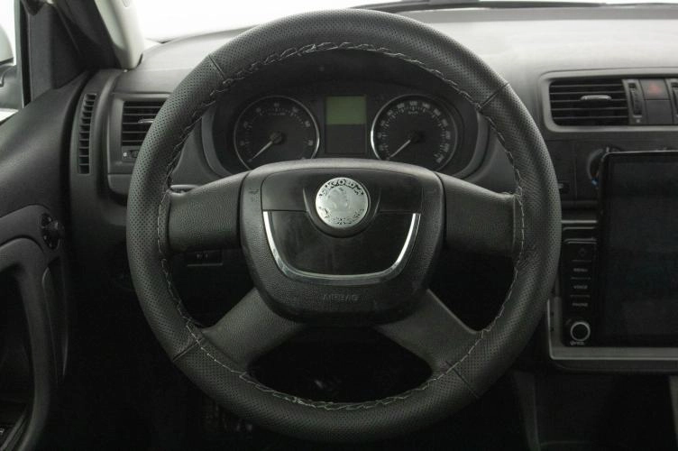 Skoda Fabia 15 из 21