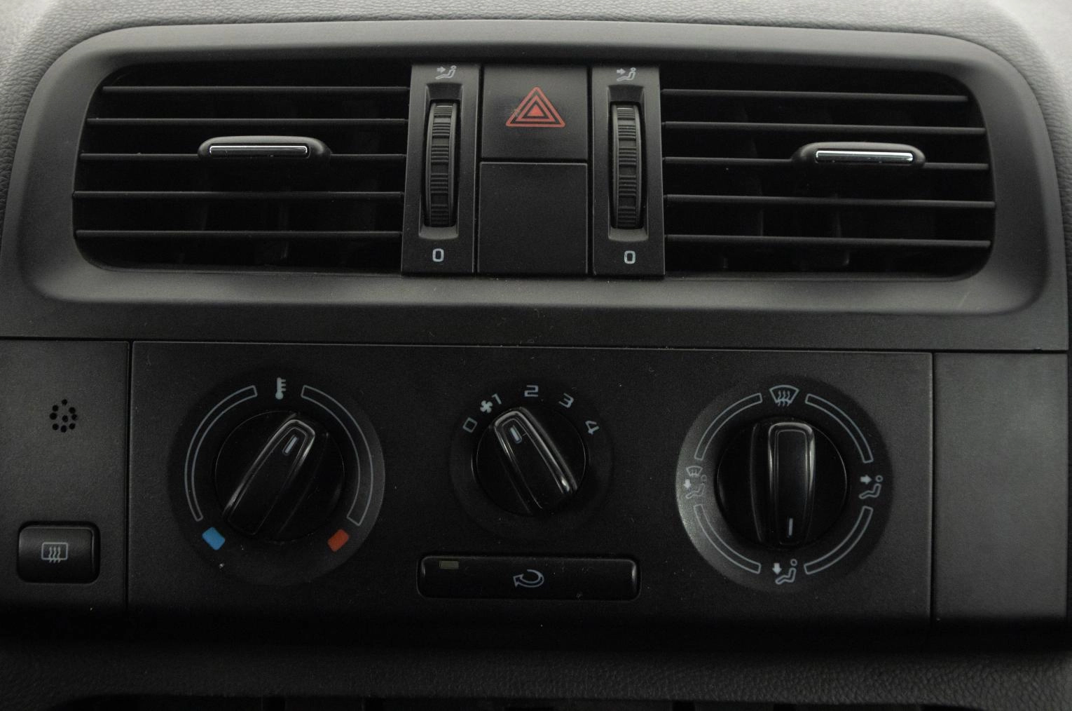 Skoda Fabia 16 из 21