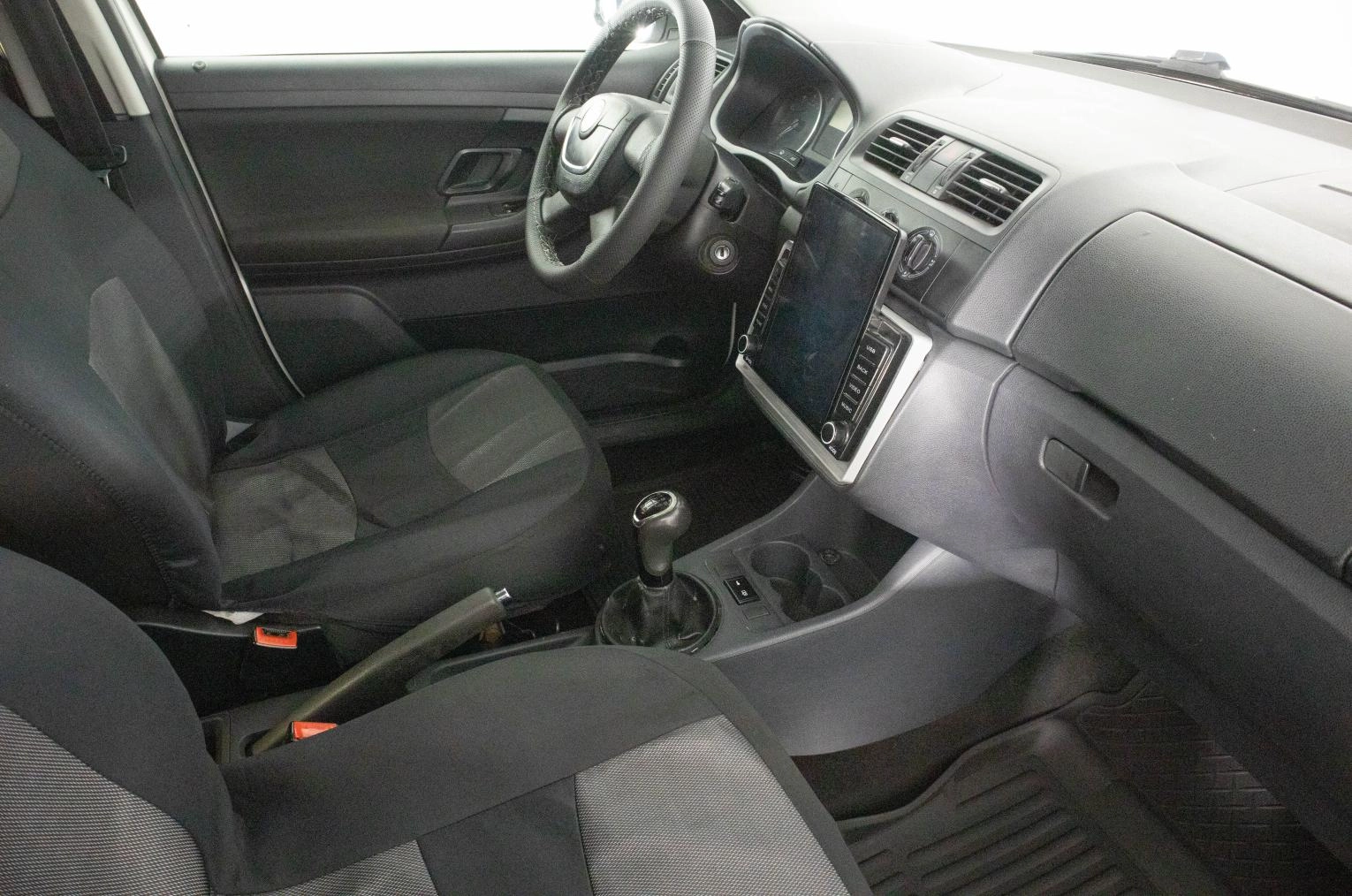 Skoda Fabia 11 из 21