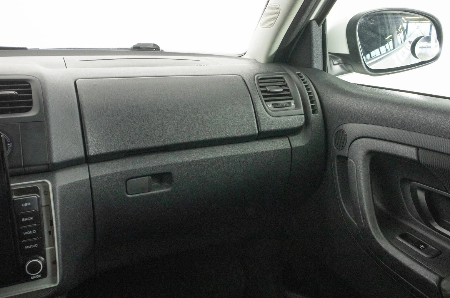 Skoda Fabia 14 из 21