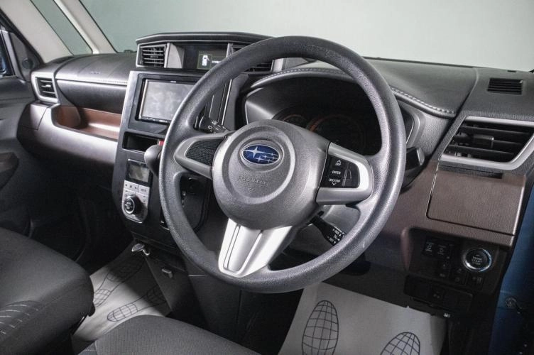 Subaru Justy 11 из 18